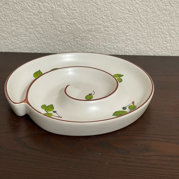 Vintage Shonfeld’s ceramic olive/appetizer dish - Picture 4 of 10